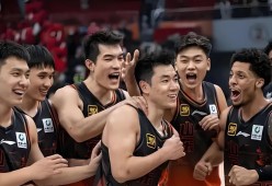 HAOBO SPORTS-包含里程碑夜！山东男篮绝杀压哨，足总杯赛前刷纪录，气氛紧张，赛程密集仍需轮换的词条