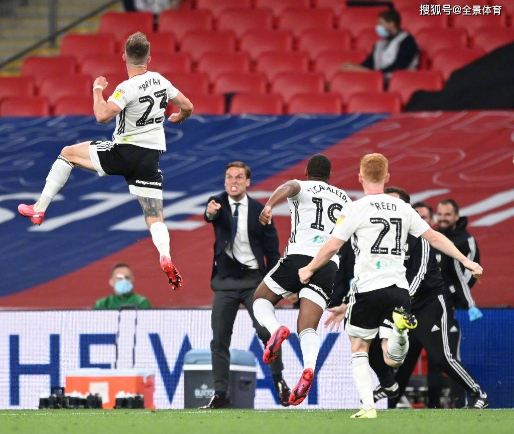 加时末段突围战来临，门兴格拉德巴赫围绕欧联临场应变，质疑声仍在，心理建设被强调的简单介绍