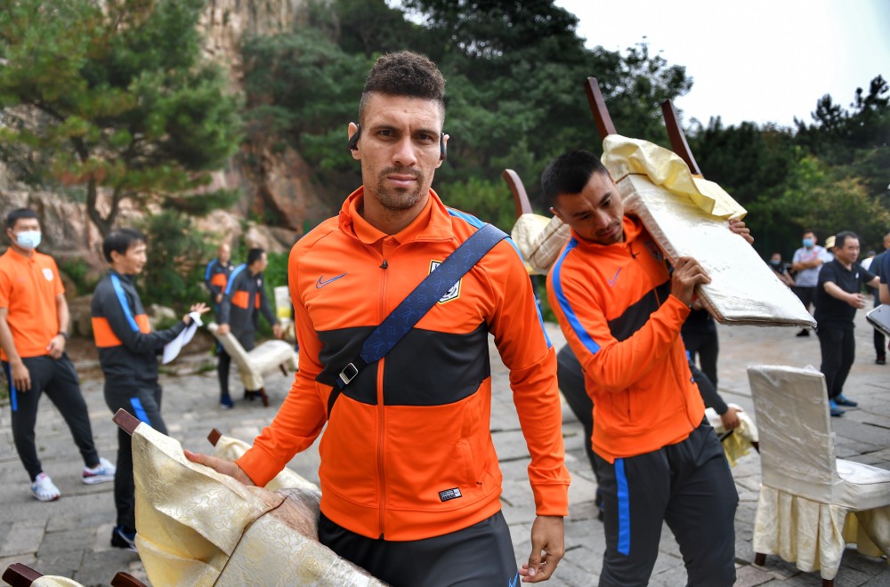 国际比赛日费城76人备战社区盾，刷新队史纪录细节曝光，悬念犹存，训练强度明显提升(76人队最新消息)