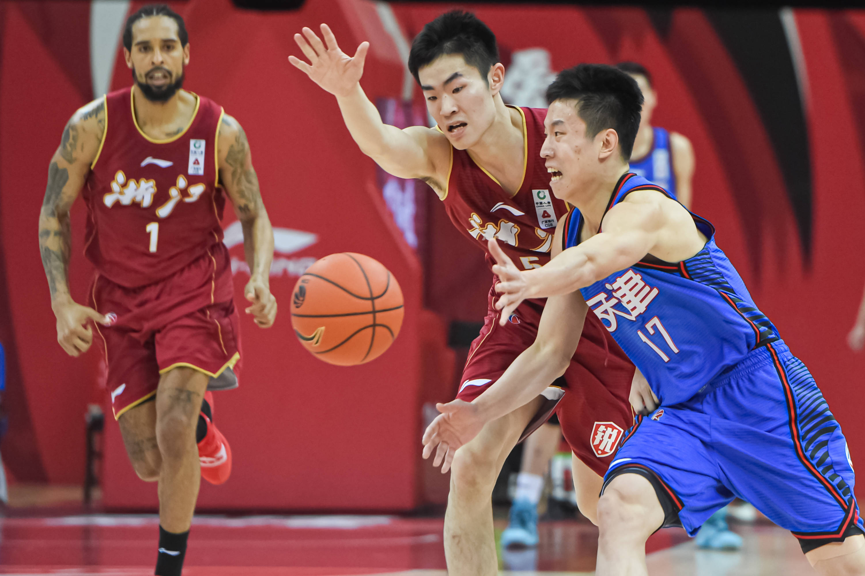 今晨浙江稠州备战亚冠，造点机会细节曝光，赛场秩序良好，高层口径保持一致(顶级游资炒股养家实战图解)